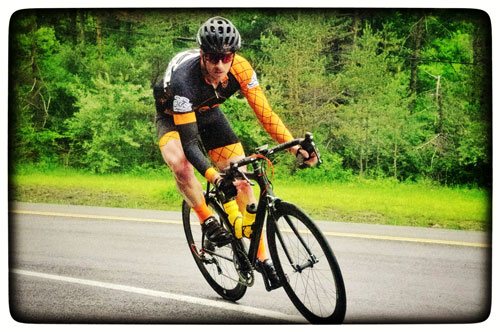 Dave racing around a corner at the Bristol Mountain Road Race 2019